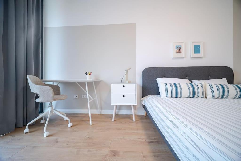 Mycampus 1 Bdrm, Stay 4, Free Parking, Garden, Self Check-In Sofia Zewnętrze zdjęcie